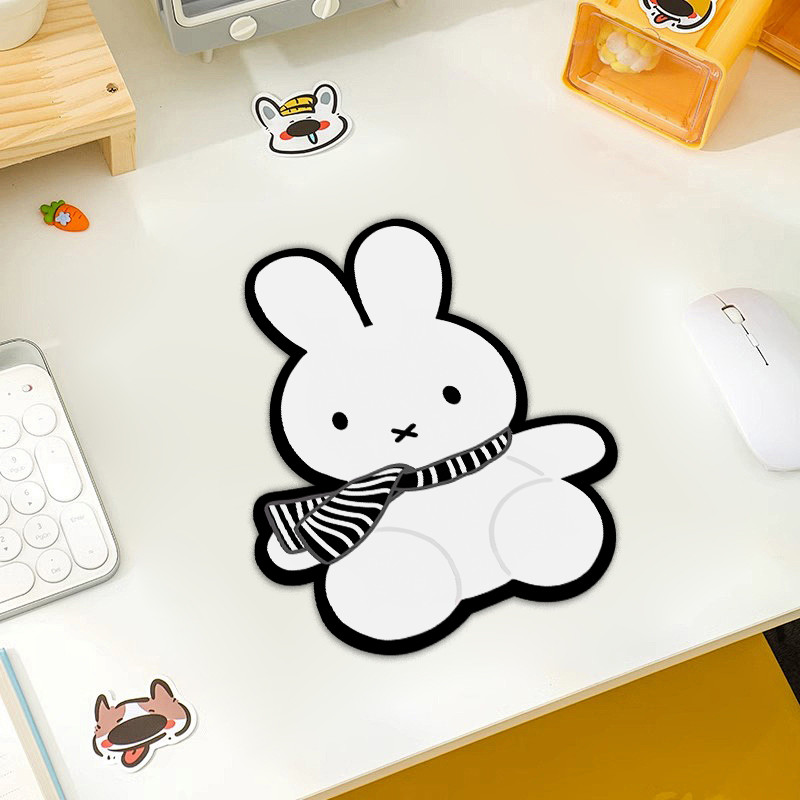 Miffy Mouse Pad Kawaii Karikat - Kawaii Tech Accessories incelemesi ve fiyatı